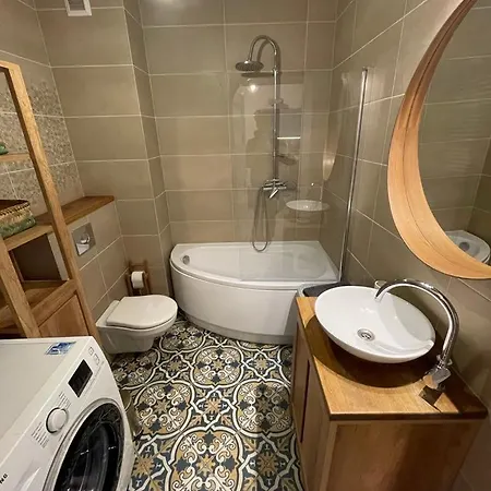 Apartament Z Ogrodem I Parkingiem *